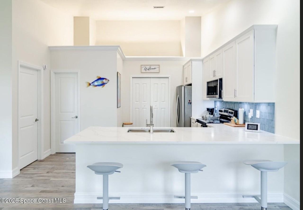 115 Riverside Dr - Photo 4 of 17