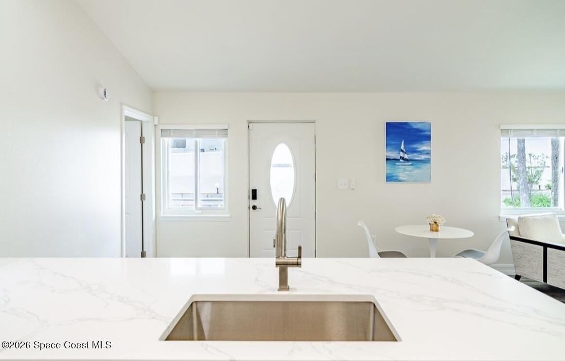 115 Riverside Dr - Photo 5 of 17