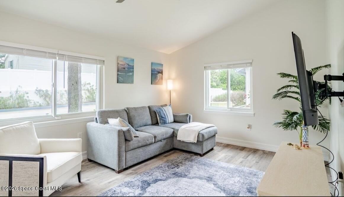 115 Riverside Dr - Photo 6 of 17