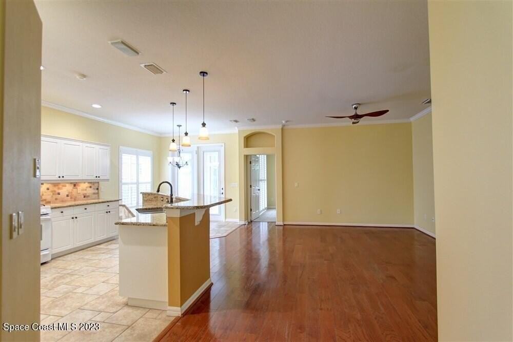 1648 Kestrel Ct - Photo 6 of 37