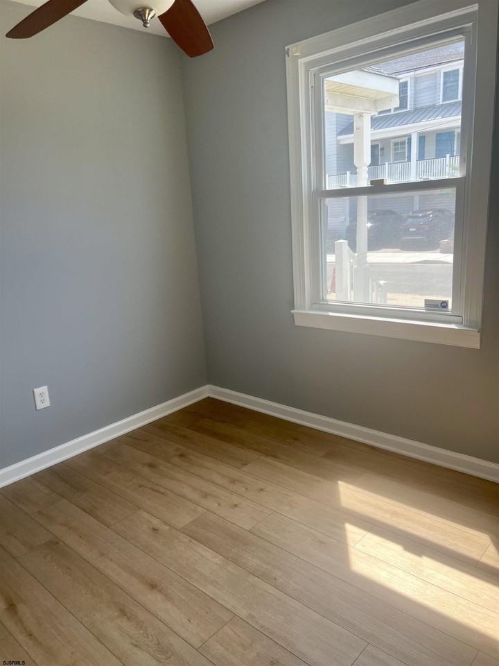 5401 Edgewater Ave #5401 - Photo 7 of 9