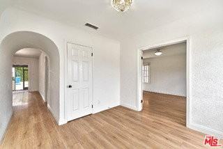 1120 S Plymouth Blvd - Photo 4 of 8