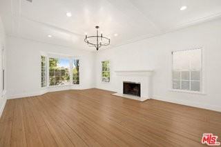 211 S Formosa Ave - Photo 2 of 8