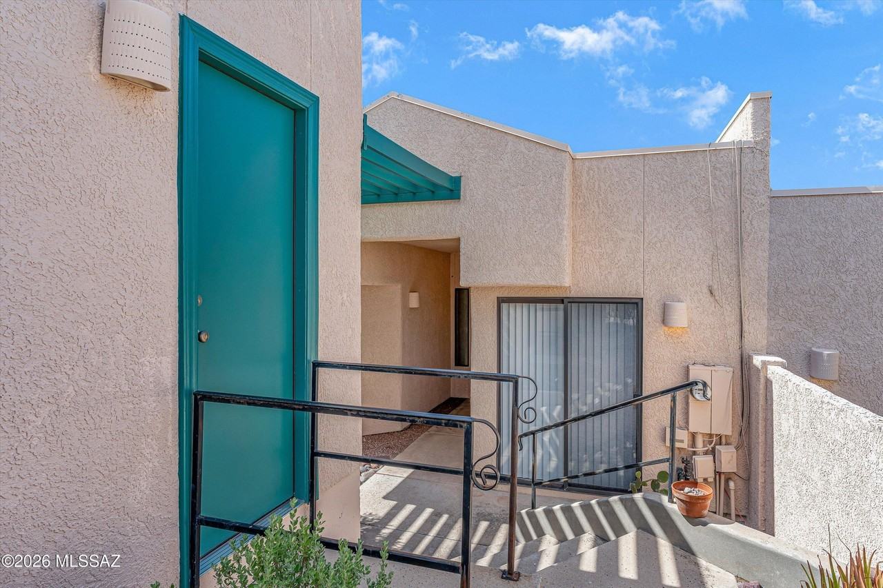 4992 N Valle - Photo 3 of 30