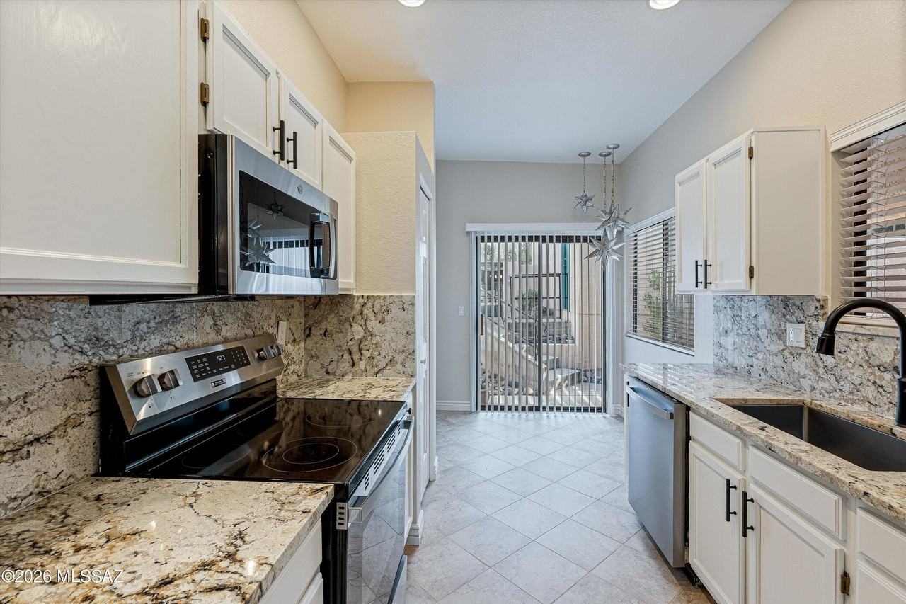 4992 N Valle - Photo 5 of 30