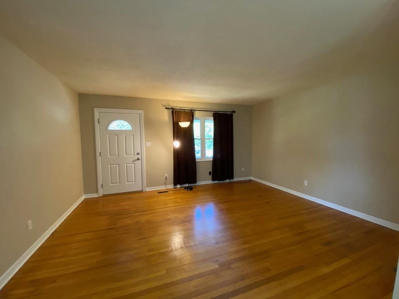899 Tamarack Ave - Photo 5 of 25