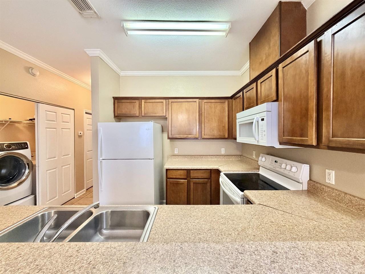 2400 Fred Smith Rd #207 - Photo 6 of 21
