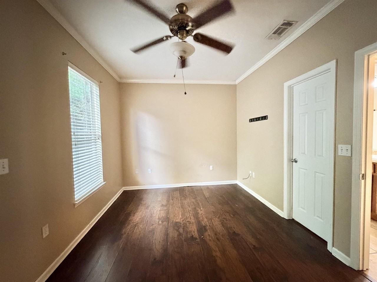 2400 Fred Smith Rd #207 - Photo 7 of 21