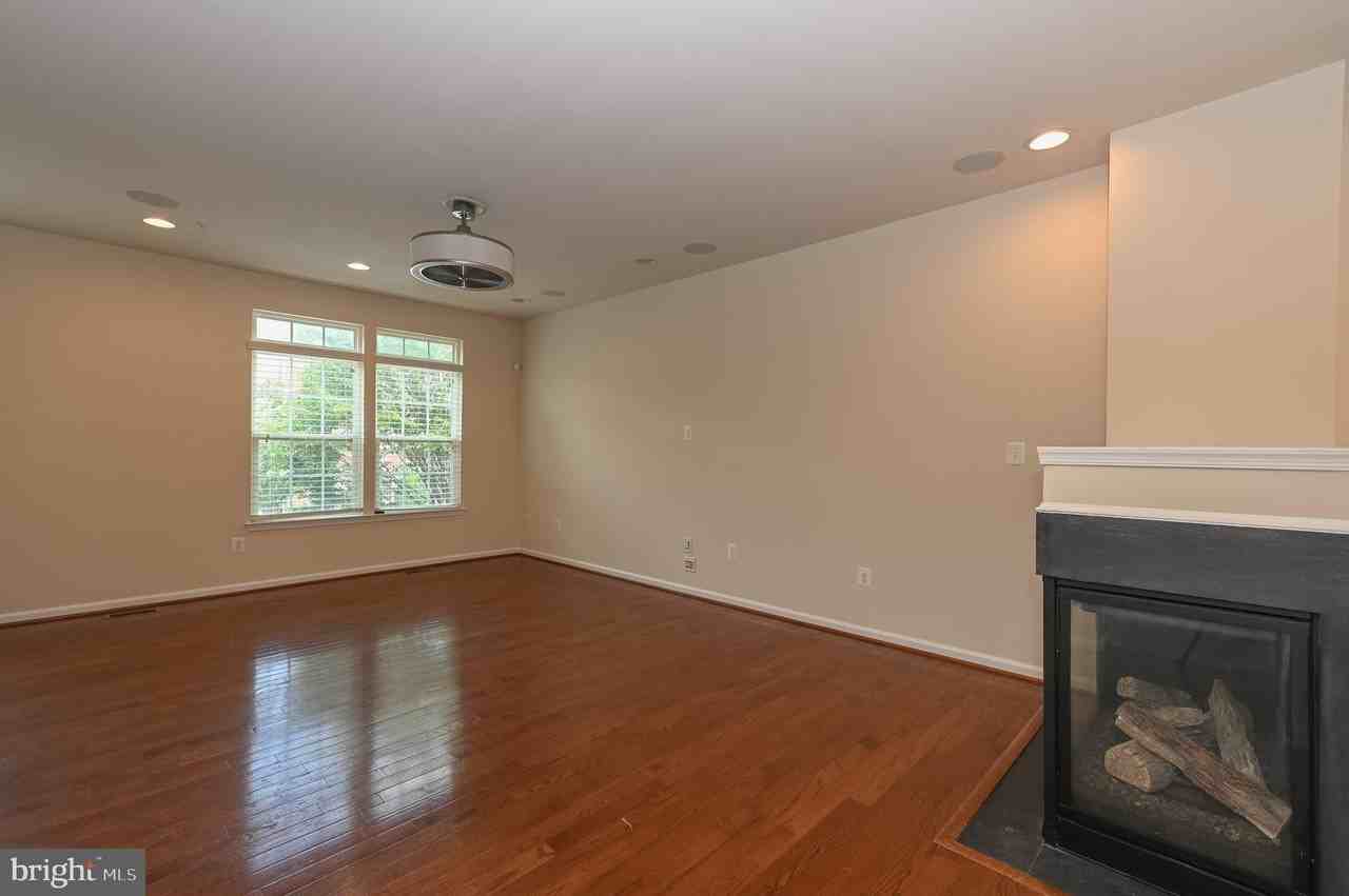 3707 Hansberry Ct Ne - Photo 4 of 29