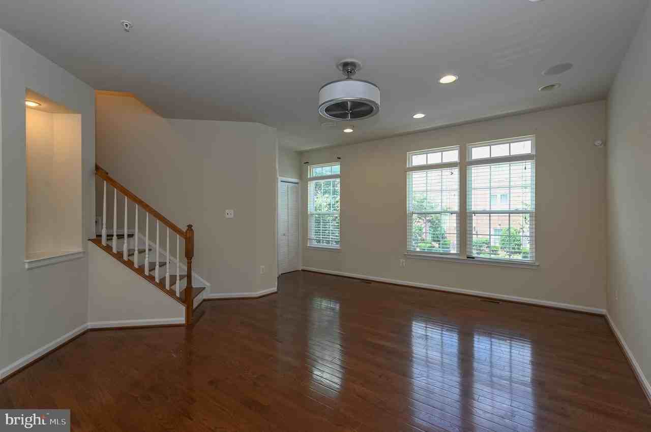 3707 Hansberry Ct Ne - Photo 5 of 29