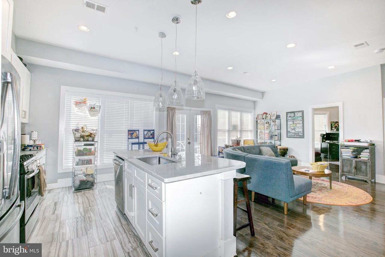1220 19th St Ne #1B - Photo 6 of 23