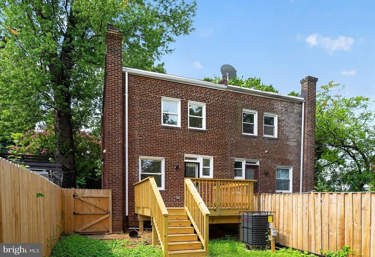 1712 U St Se - Photo 2 of 16