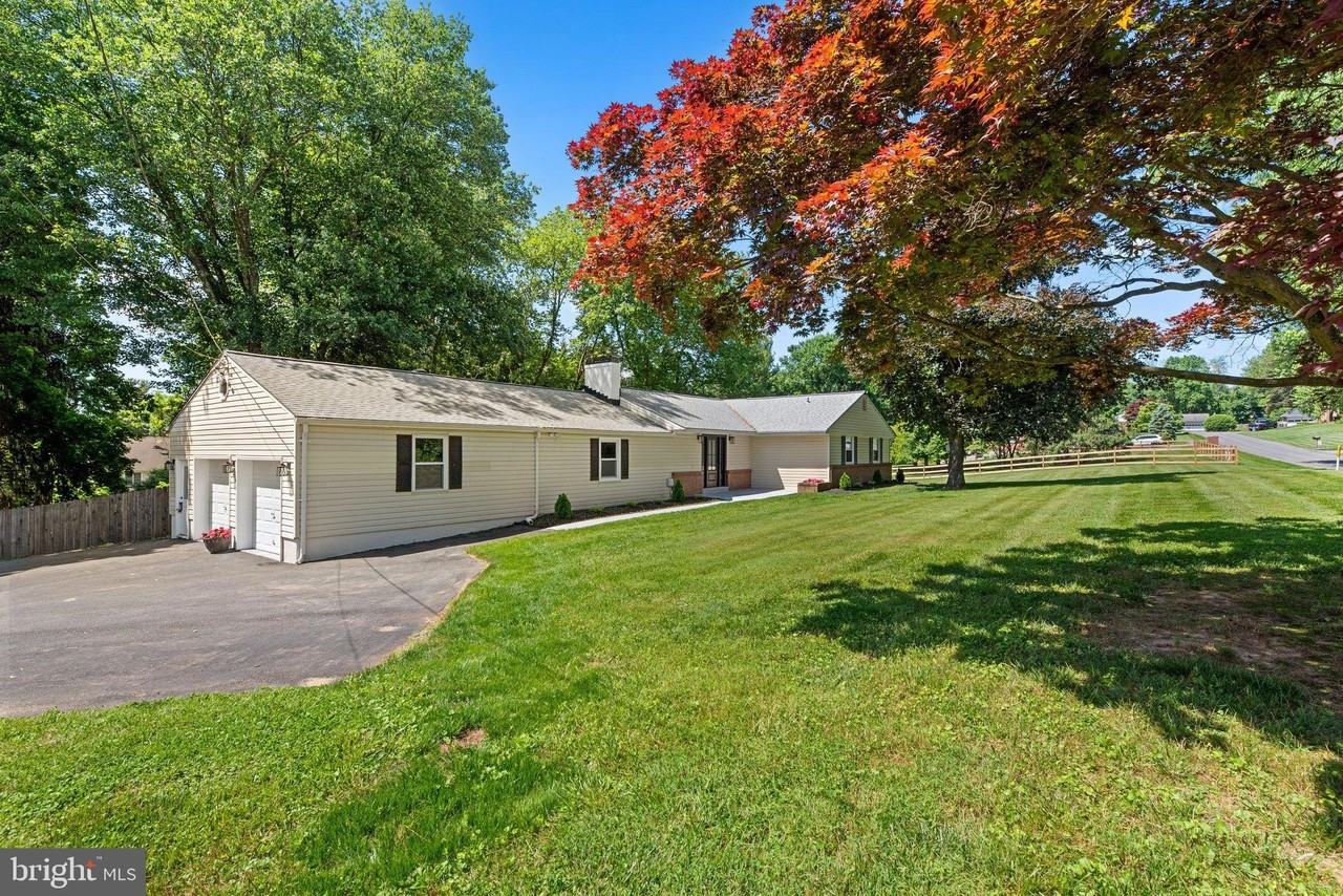 14906 Dunstan Ln - Photo 4 of 44