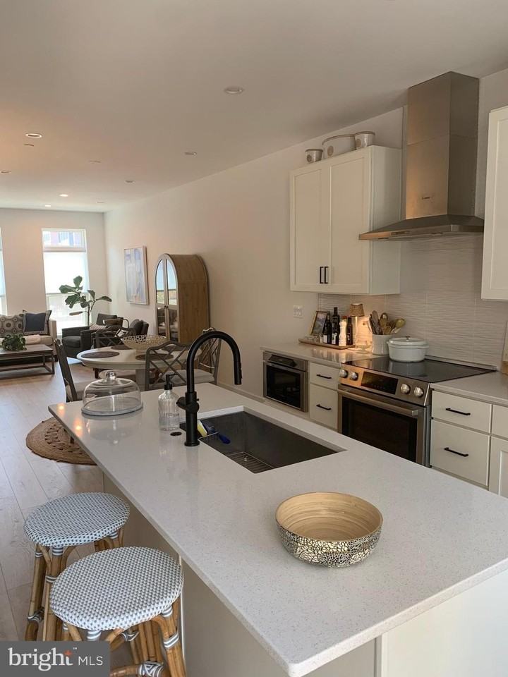 5337 Zenith Overlook - Photo 6 of 24