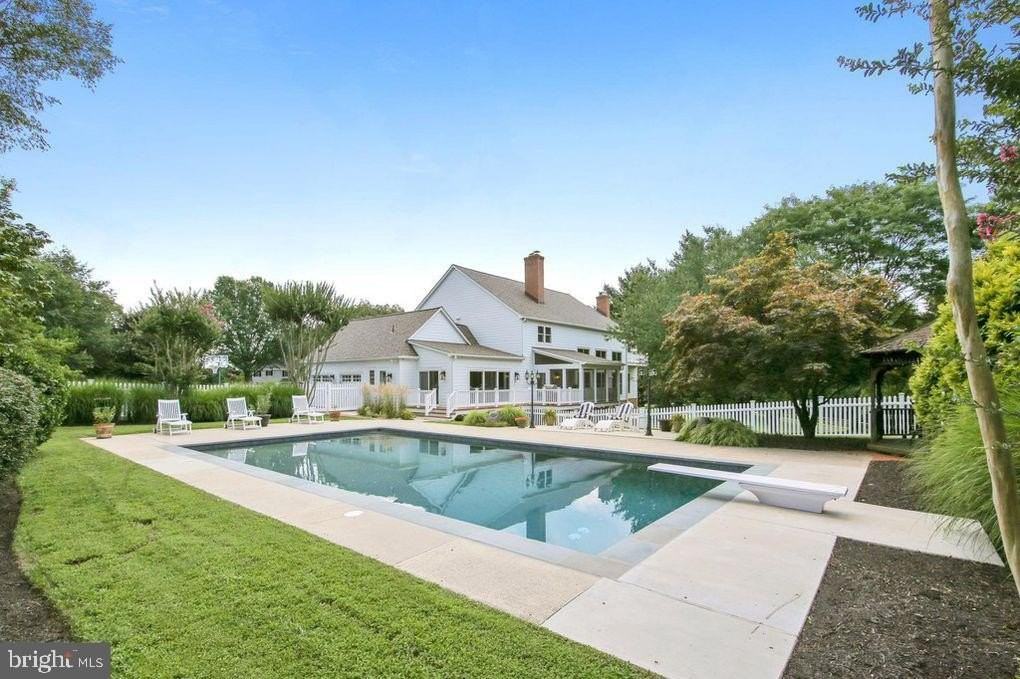 13416 Straw Bale Ln
