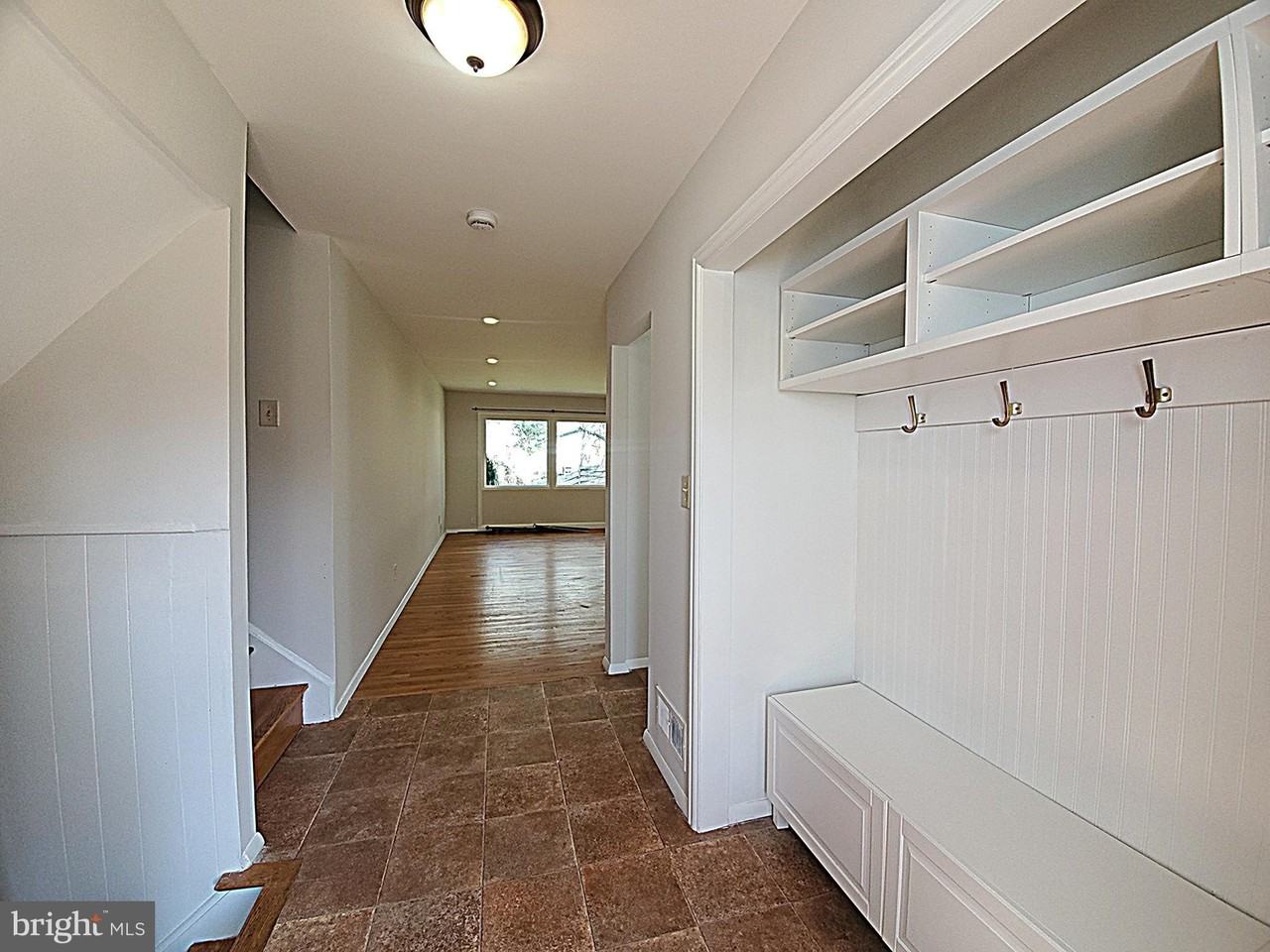 702 W Edmonston Dr - Photo 5 of 38