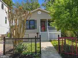 featured image of 3803 Allison St