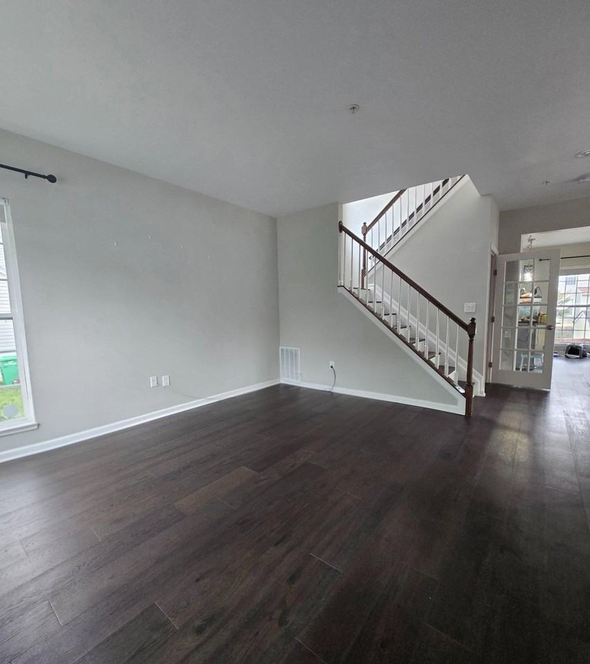 7811 New Ascot Ln - Photo 5 of 34