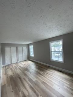 2745 Red Oak Ln - Photo 4 of 20
