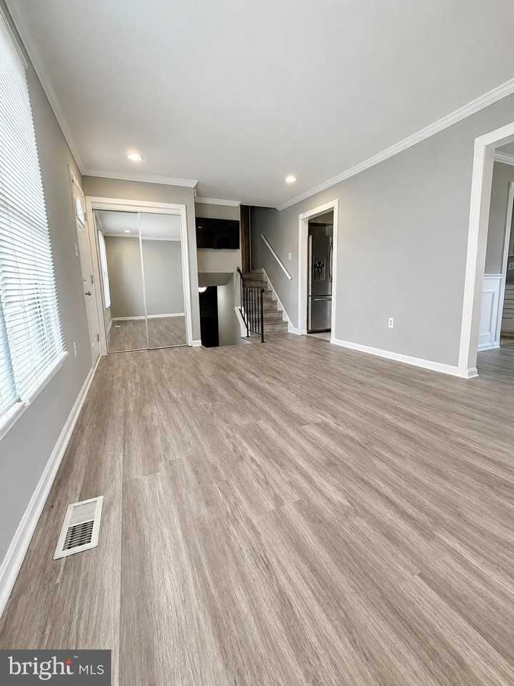 206 Mountain View Ct - Photo 2 of 10