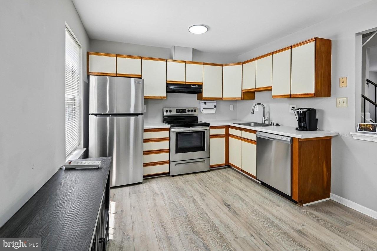 530 Mount Lubentia Ct E - Photo 7 of 31