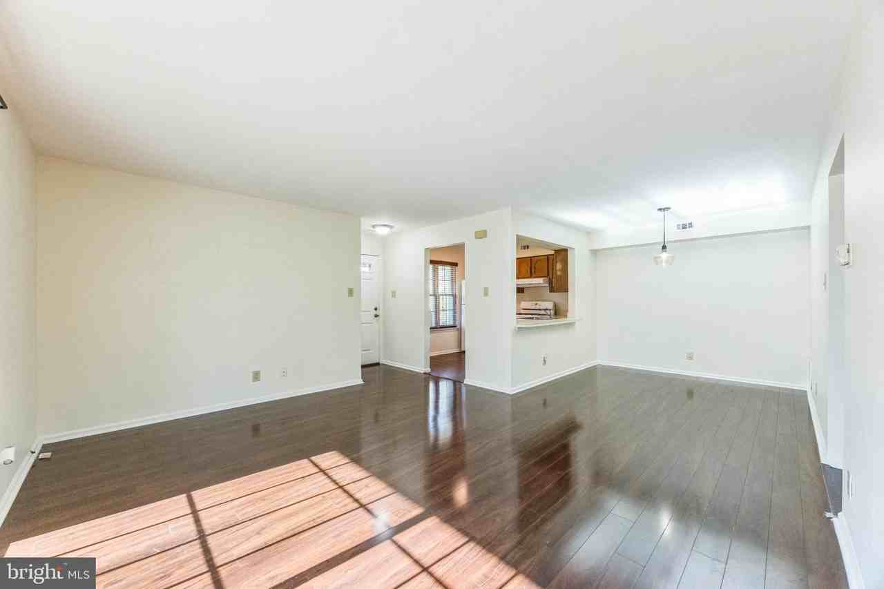 4305-A Fenwick Ln - Photo 3 of 17