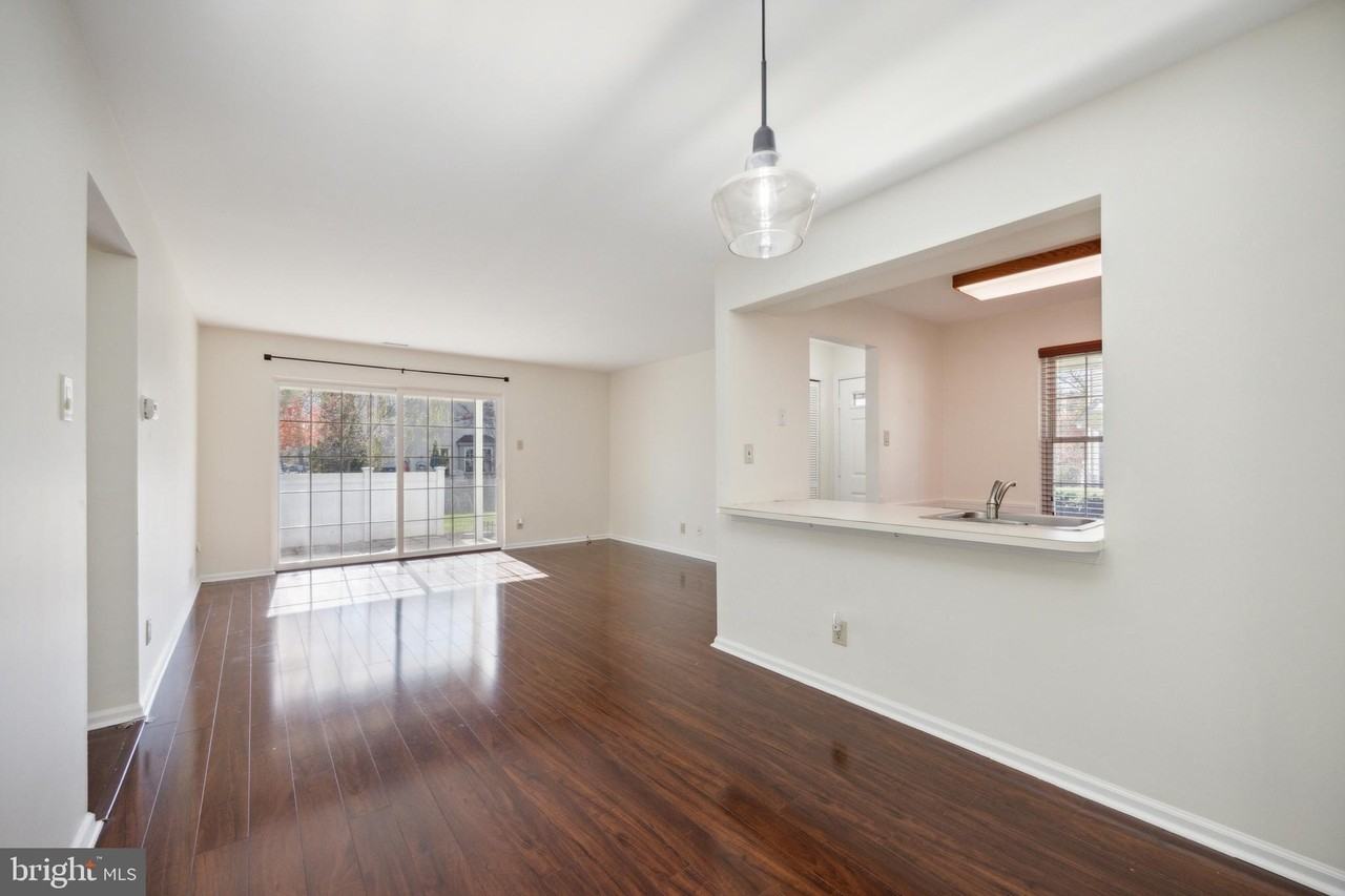 4305-A Fenwick Ln - Photo 5 of 17