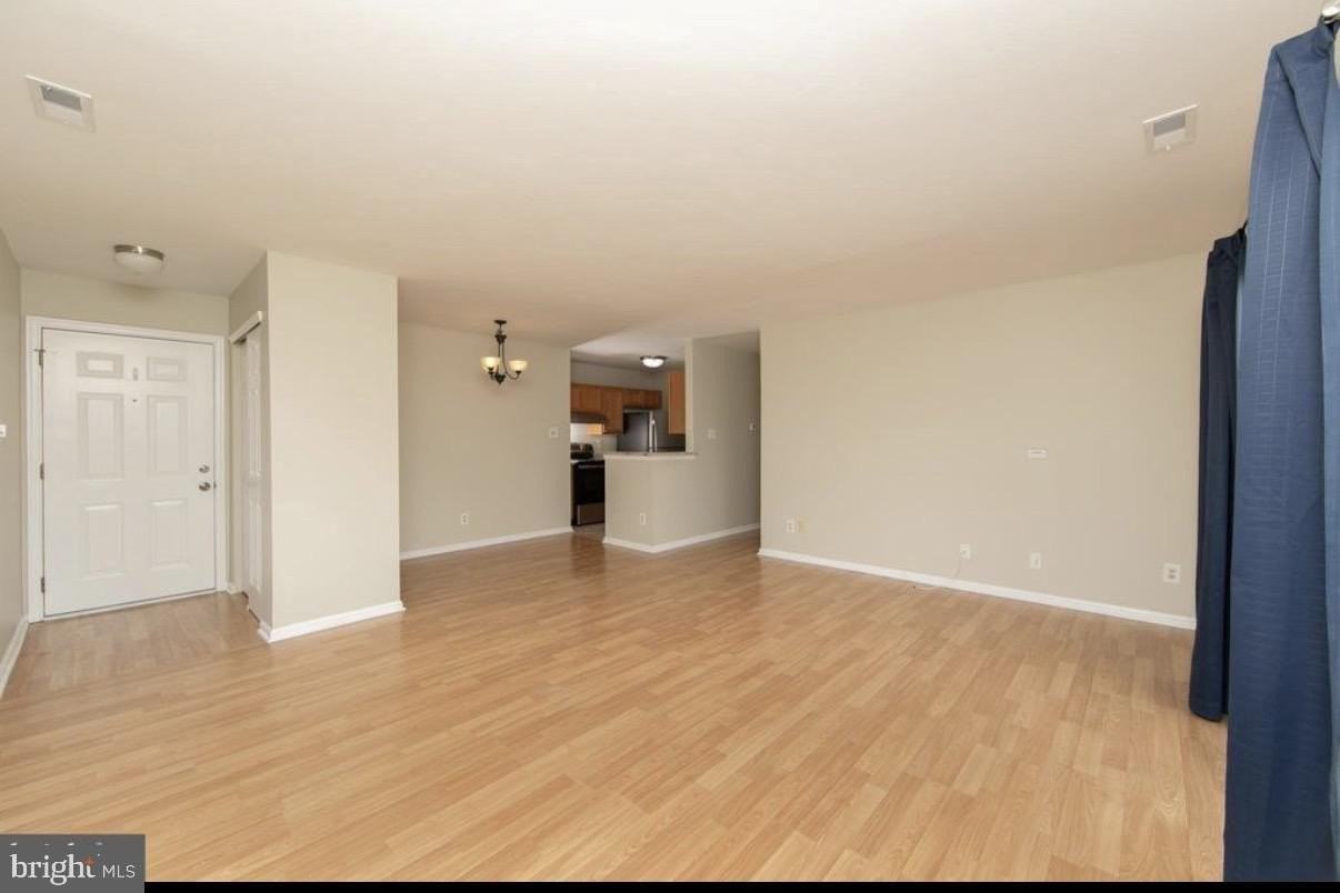 504 Britton Pl - Photo 3 of 14