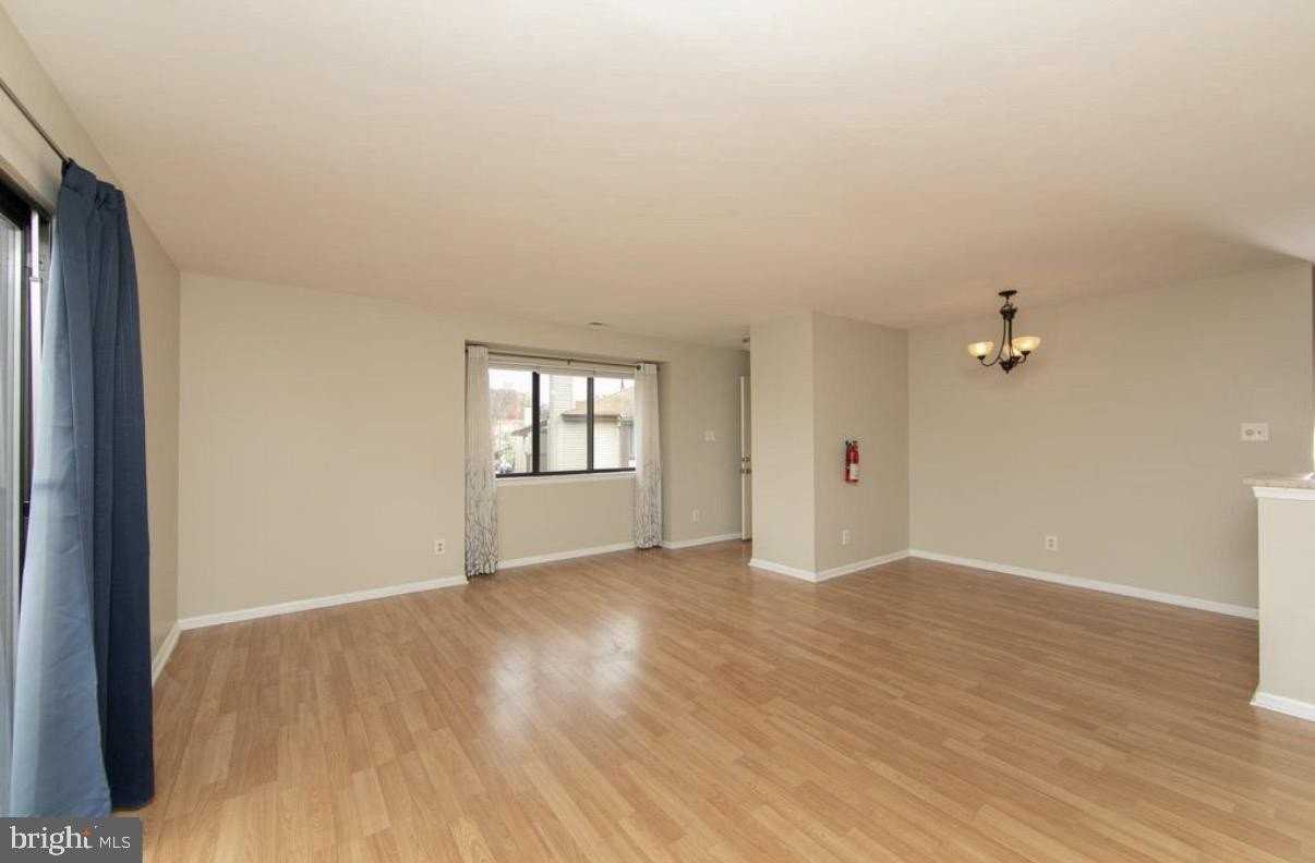 504 Britton Pl - Photo 4 of 14