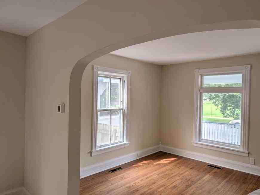 1019 Sherman Ave - Photo 3 of 10