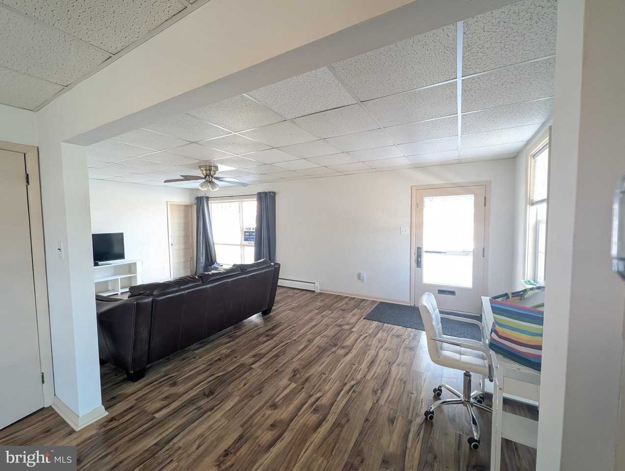 213A Lincoln Way W - Photo 5 of 19