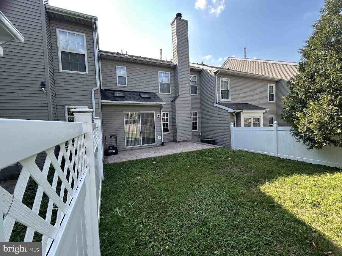 2623 Virginia Ln - Photo 6 of 33