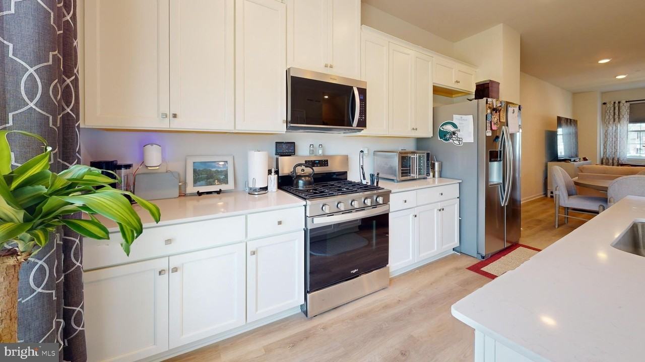178 Bell Ct - Photo 6 of 29
