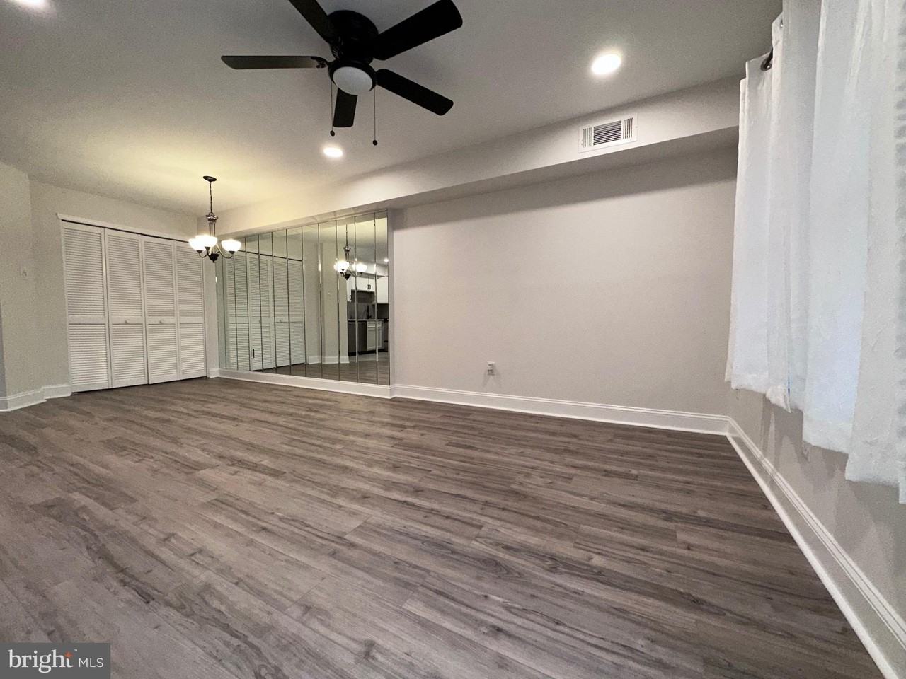 4022 Wyncoop Ct - Photo 2 of 14