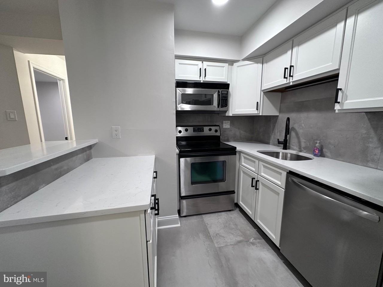 4022 Wyncoop Ct - Photo 7 of 14