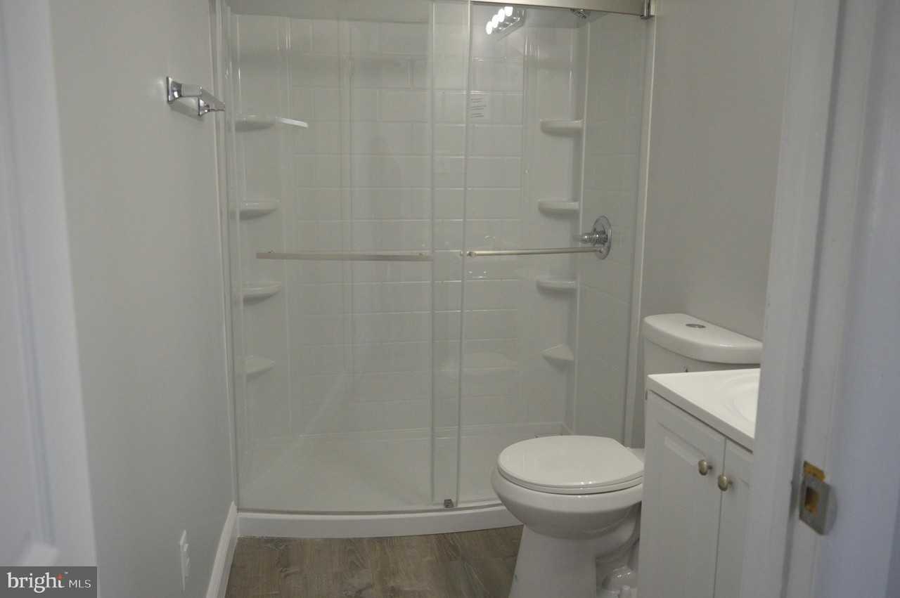 118 E Maple Ave #2R - Photo 3 of 9