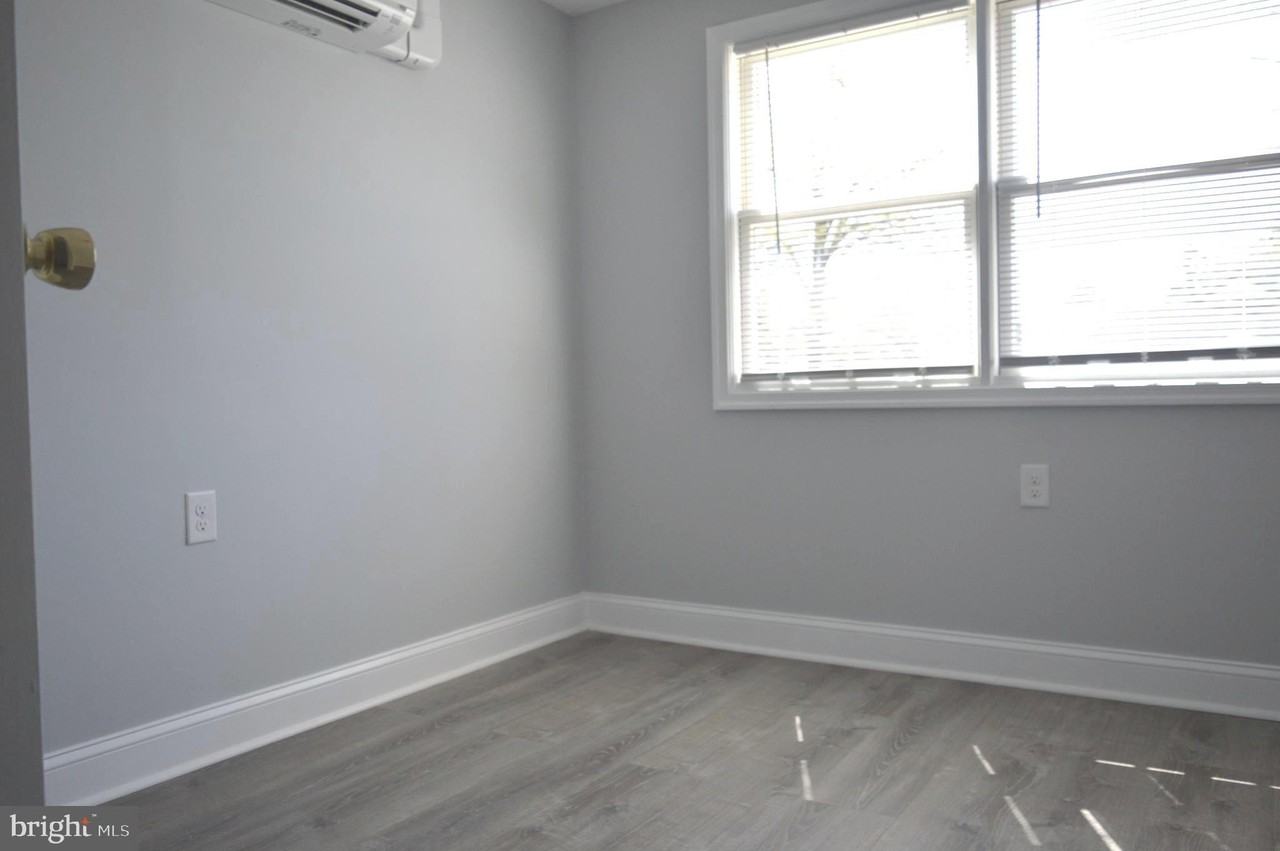 118 E Maple Ave #2R - Photo 5 of 9