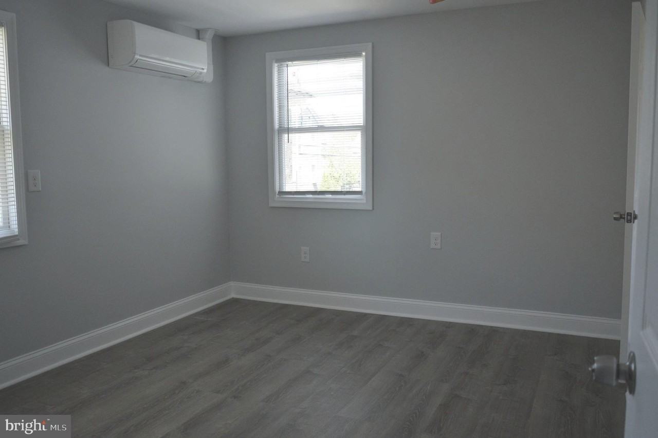 118 E Maple Ave #2R - Photo 6 of 9