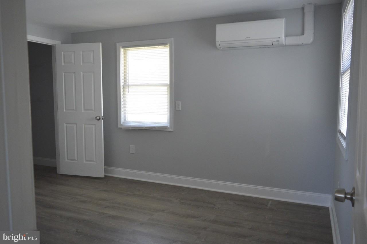 118 E Maple Ave #2R - Photo 7 of 9