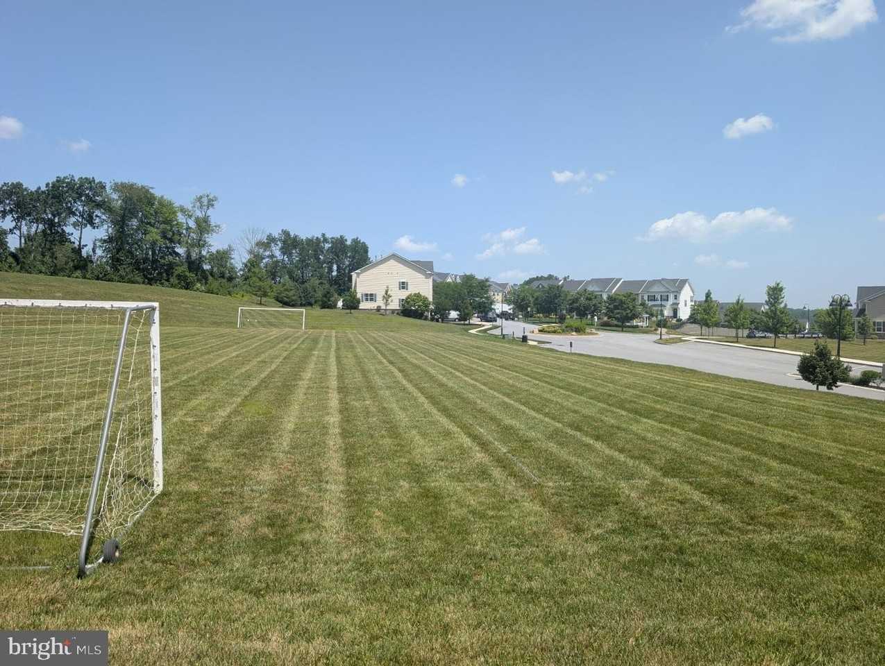 81 Skylar Cir - Photo 3 of 17