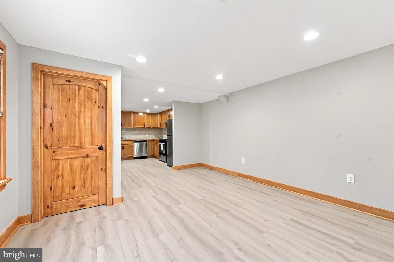 705 Forrest Ave - Photo 4 of 25