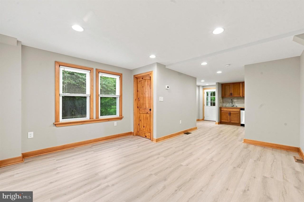 705 Forrest Ave - Photo 5 of 25