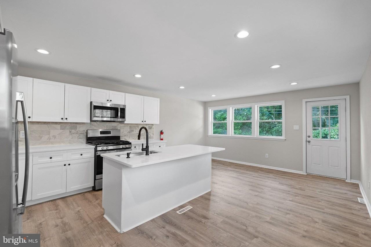 205 Juniper Rd #288 - Photo 3 of 28