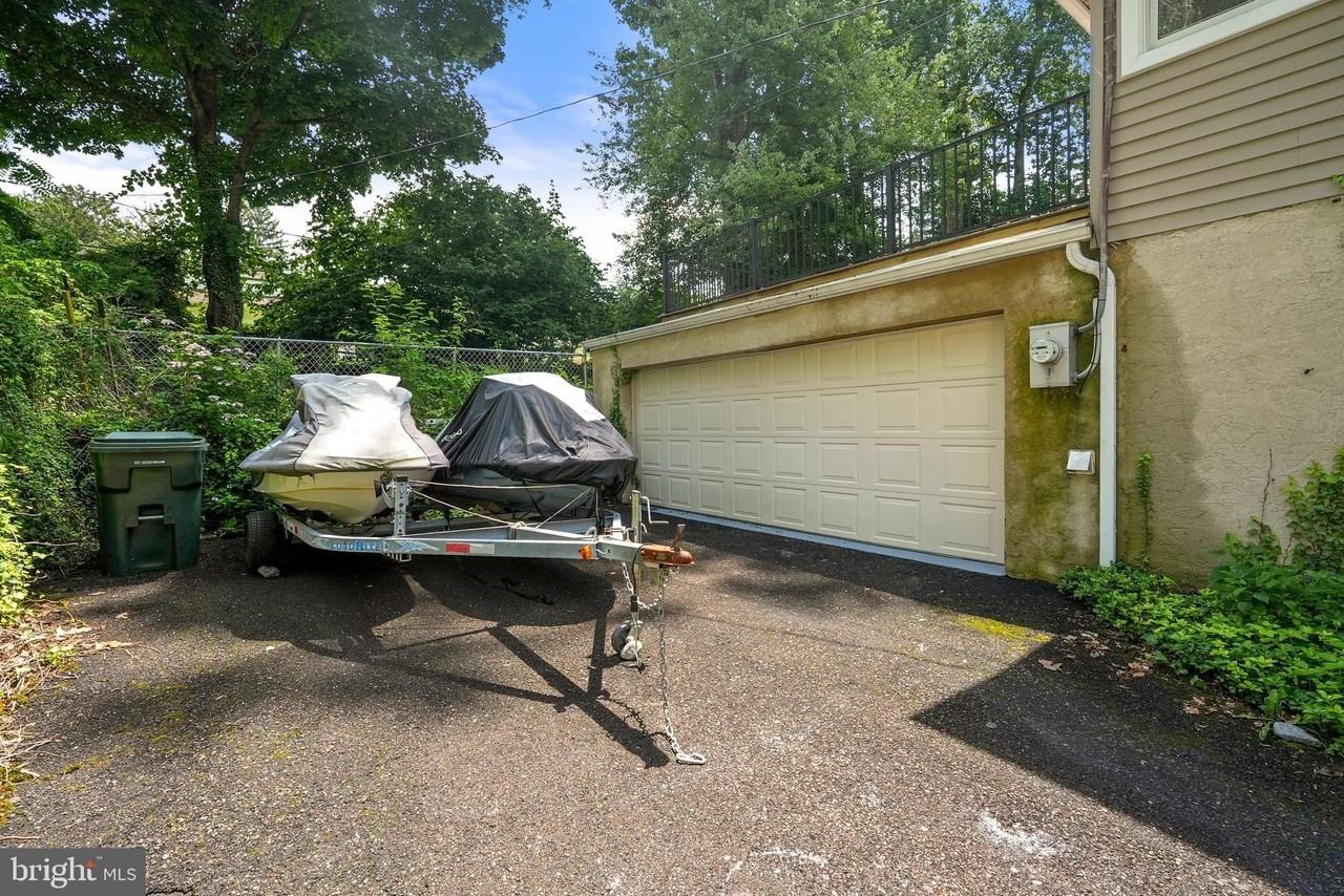 901 Dale Rd - Photo 5 of 50