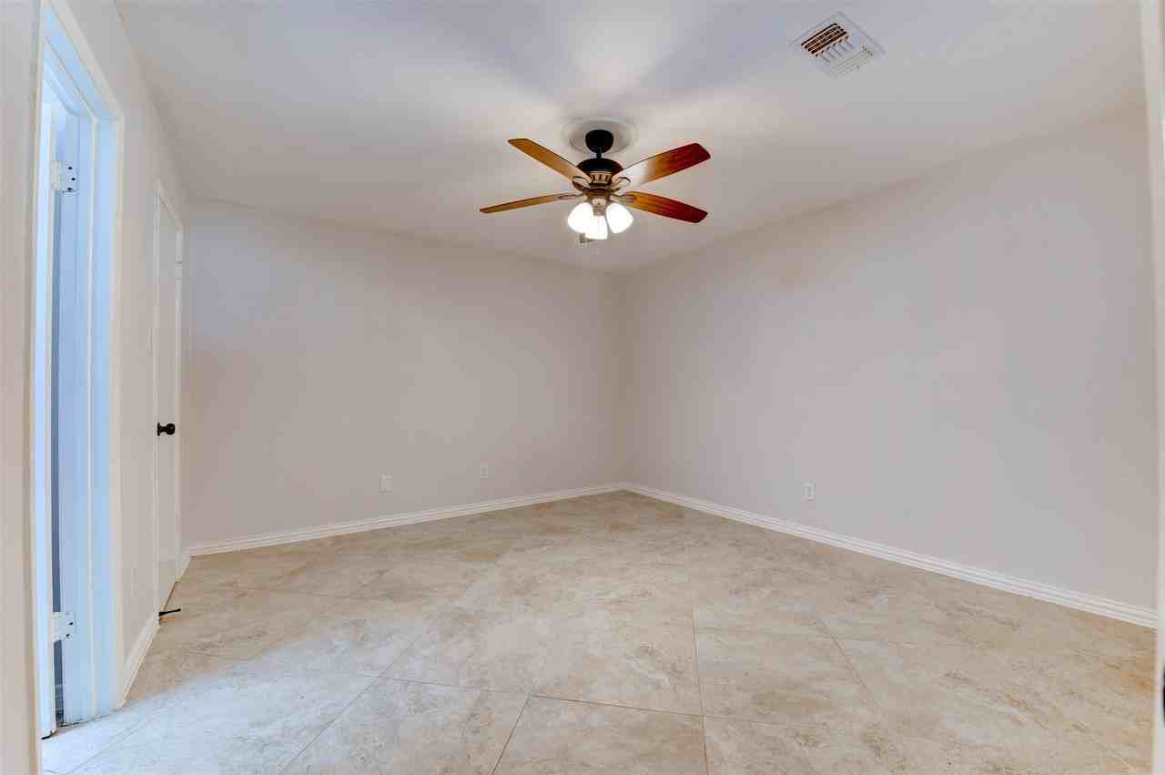 10703 Highland Woods Dr - Photo 6 of 33