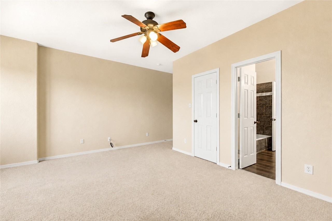 17415 Elverson Oaks Dr - Photo 5 of 21