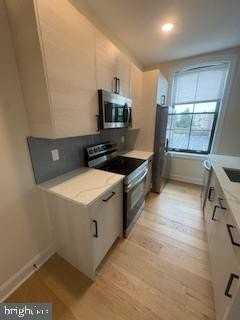 649 N 15th St #3 - Photo 4 of 11