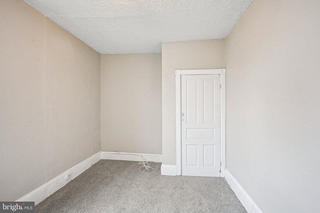 201 N 59th St - Photo 5 of 11