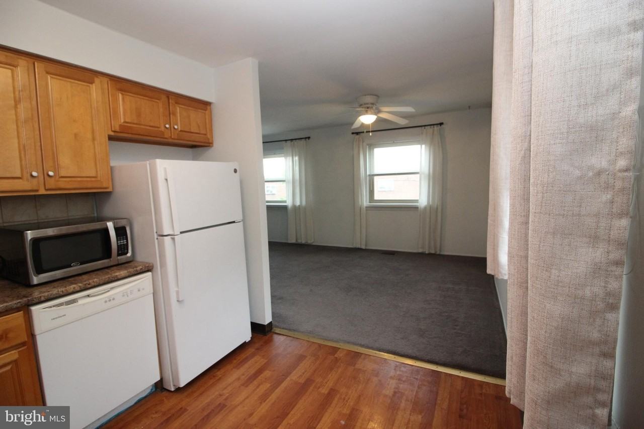 7915 Fairfield St - Photo 5 of 15