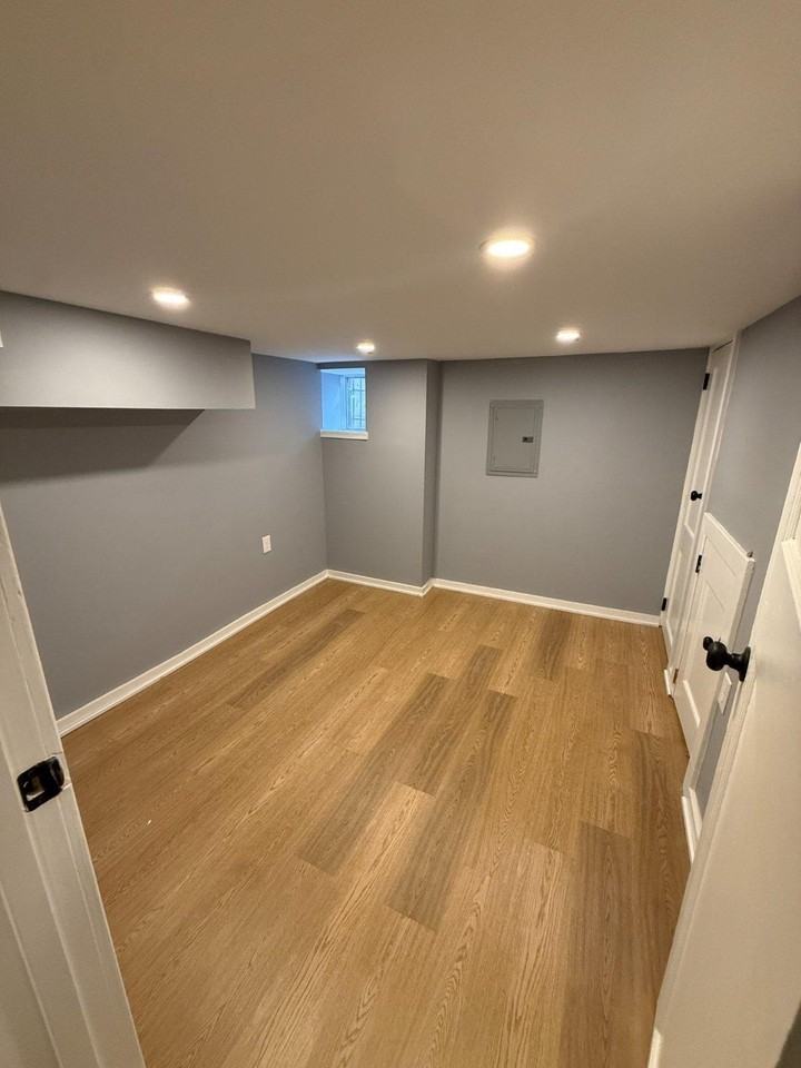 2449 N Corlies St - Photo 5 of 9